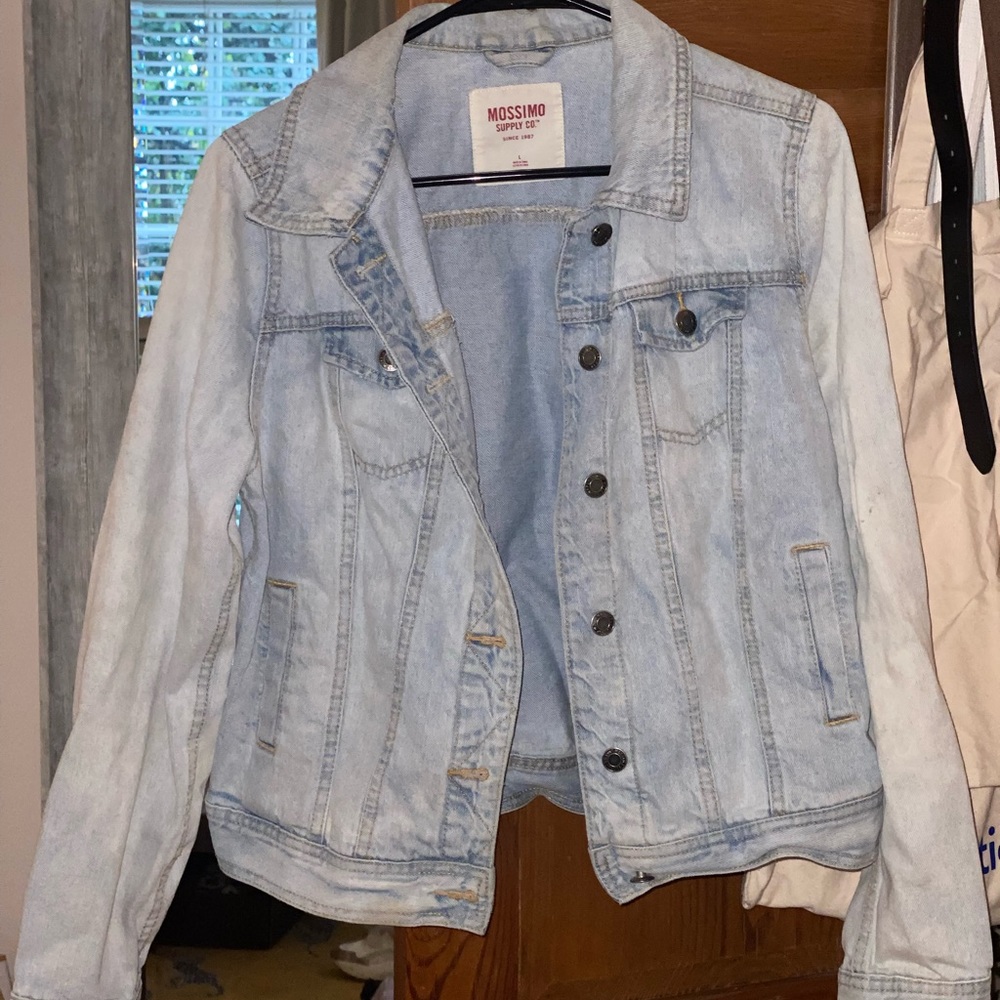 Mossimo Jean jacket, great quality, long lasting, light denim